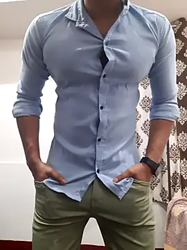 Snapshot of Guyinshortss chatting on 11-01-25, 08:00 Guyinshortss online show from 11-01-25, 08:00