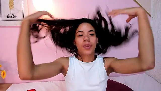 Snapshot of cate_martinez chatting on 12-04-24, 01:47 cate martinez online show from 12-04-24, 01:47