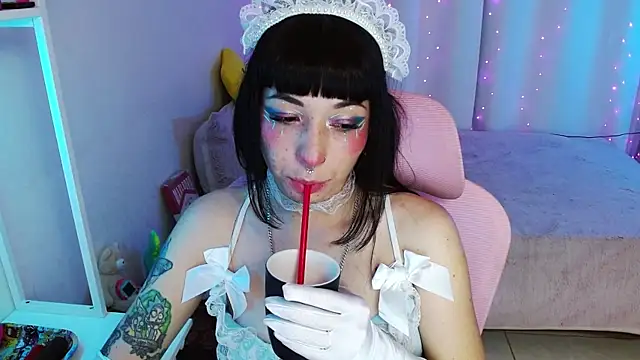 mily milk  online show from 03-19-25, 07:51