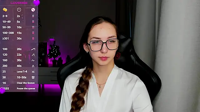 Sm0ly online show from 12-30-24, 02:53