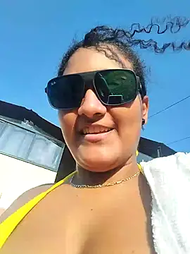 samanthaeliott22 online show from 12-18-24, 09:51