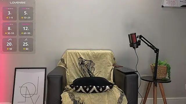 Brownfitbabyy online show from 02-18-25, 10:14