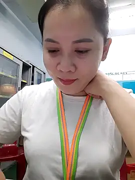 Benlla2802 online show from 12-17-24, 03:28