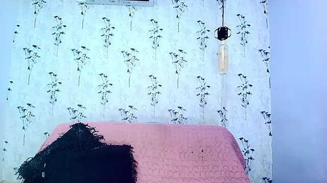 Snapshot of Mia_candy_0 chatting on 09-18-25, 12:07 Mia candy 0 online show from 09-18-25, 12:07