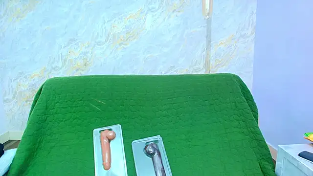 Snapshot of Mia_candy_0 chatting on 11-27-25, 12:18 Mia candy 0 online show from 11-27-25, 12:18