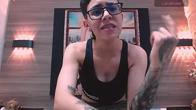 Cutie Shy  online show from 11-18-25, 04:22