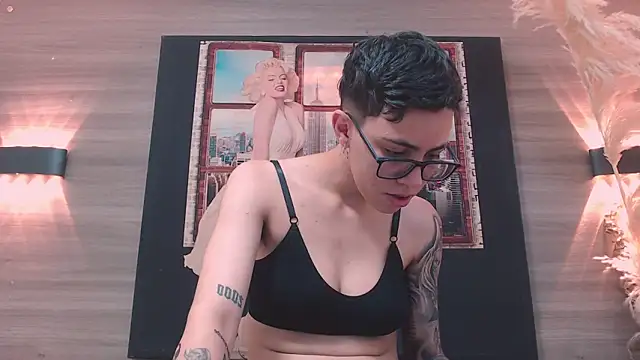 Cutie Shy  online show from 12-16-25, 06:46