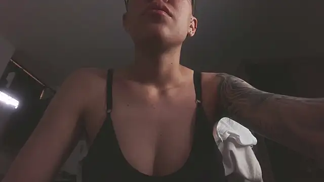 Cutie Shy  online show from 04-04-26, 11:18