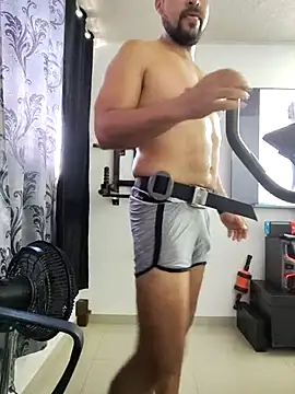 LatinMar online show from 03-10-25, 01:43