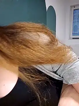  Julie x online show from 01-04-25, 10:27