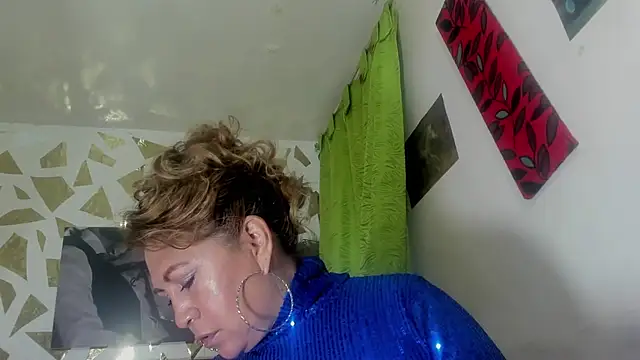 Snapshot of Kazsandraa chatting on 11-09-25, 10:19 Kazsandraa online show from 11-09-25, 10:19