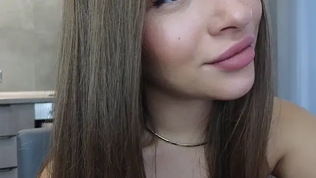 Snapshot of Cinderella____ chatting on 12-14-24, 03:18 Cinderella online show from 12-14-24, 03:18