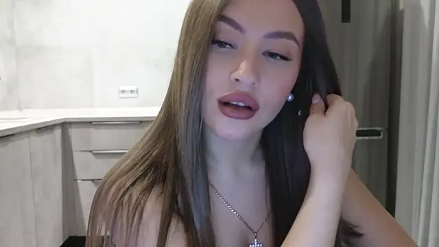 Snapshot of Cinderella____ chatting on 12-14-24, 09:24 Cinderella online show from 12-14-24, 09:24