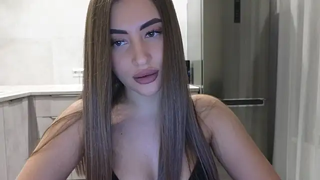 Snapshot of Cinderella____ chatting on 01-11-25, 08:21 Cinderella online show from 01-11-25, 08:21