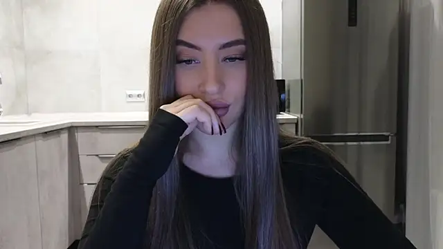 Snapshot of Cinderella____ chatting on 01-17-25, 12:20 Cinderella online show from 01-17-25, 12:20