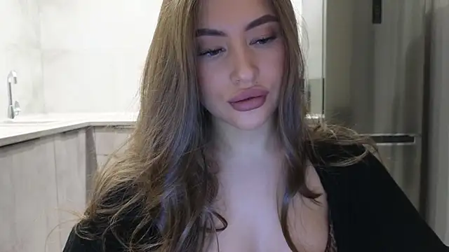 Snapshot of Cinderella____ chatting on 01-31-25, 09:05 Cinderella online show from 01-31-25, 09:05