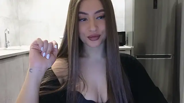 Snapshot of Cinderella____ chatting on 02-04-25, 03:15 Cinderella online show from 02-04-25, 03:15