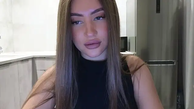 Snapshot of Cinderella____ chatting on 02-25-25, 05:47 Cinderella online show from 02-25-25, 05:47