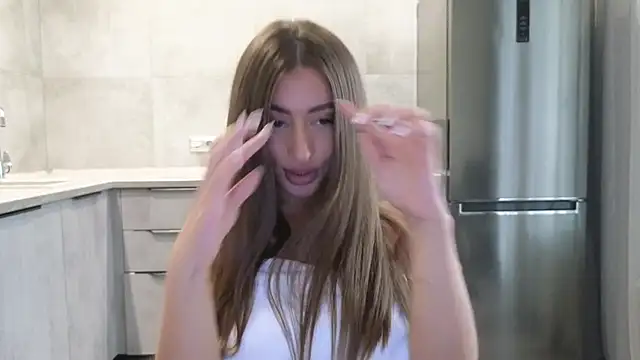 Snapshot of Cinderella____ chatting on 02-27-25, 03:14 Cinderella online show from 02-27-25, 03:14