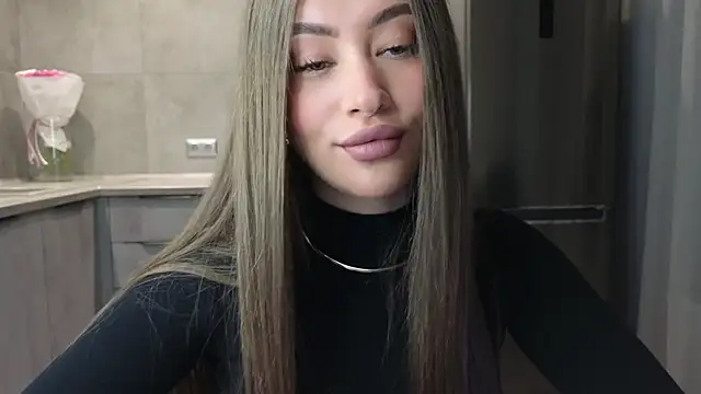 Snapshot of Cinderella____ chatting on 03-04-25, 08:27 Cinderella online show from 03-04-25, 08:27