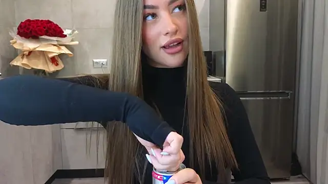 Snapshot of Cinderella____ chatting on 03-22-25, 08:26 Cinderella online show from 03-22-25, 08:26