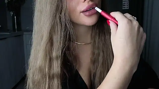 Snapshot of Cinderella____ chatting on 09-14-25, 08:41 Cinderella online show from 09-14-25, 08:41