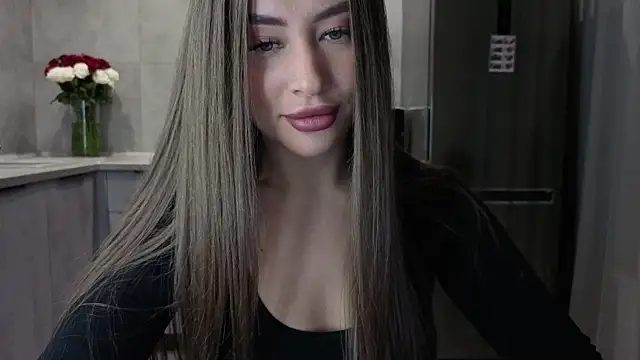 Snapshot of Cinderella____ chatting on 11-08-25, 08:18 Cinderella online show from 11-08-25, 08:18