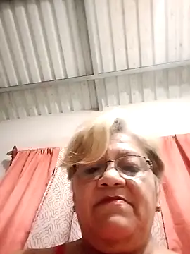 Madrastrahot69 online show from 10-02-25, 04:08