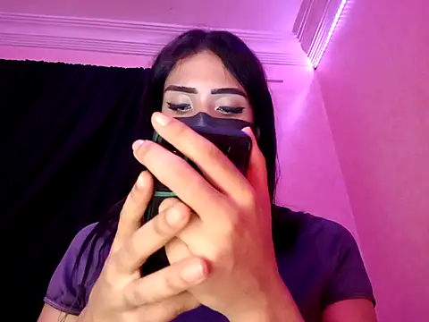 Snapshot of ---sophia--- chatting on 10-03-25, 09:01 ---sophia--- online show from 10-03-25, 09:01