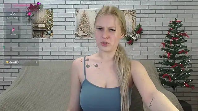 EmiliaDuchess online show from 12-30-24, 03:02