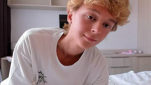 agelandreww online show from 04-06-26, 09:54