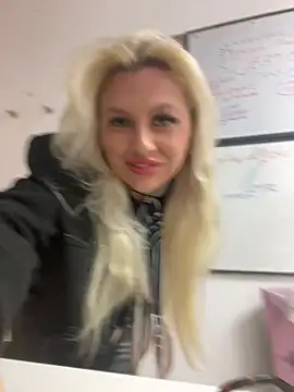 Snapshot of Arabellalee23 chatting on 03-12-25, 06:55 Arabellalee23 online show from 03-12-25, 06:55