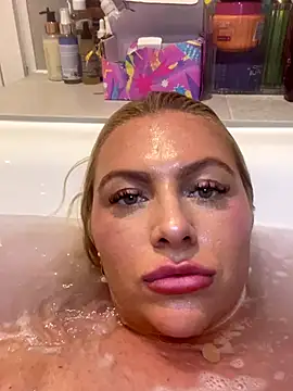 Snapshot of Arabellalee23 chatting on 01-06-26, 08:45 Arabellalee23 online show from 01-06-26, 08:45