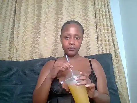 Snapshot of Miss_Amani chatting on 11-16-25, 11:32 Miss Amani online show from 11-16-25, 11:32