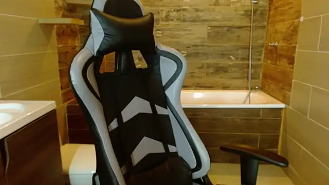 Snapshot of Amir_Abdull chatting on 11-26-25, 10:00 Amir Abdull online show from 11-26-25, 10:00