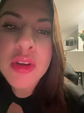 EmiilyAdams  online show from 03-09-25, 08:42