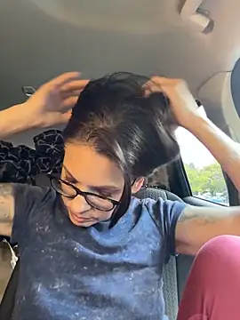 BeautifulMesss online show from 10-15-25, 04:07