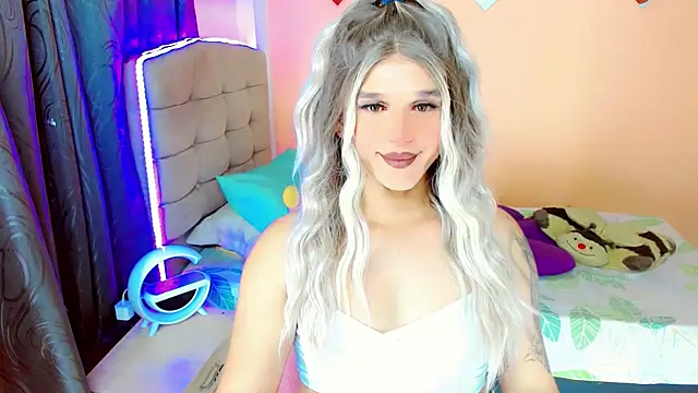 Snapshot of TaylorMon chatting on 03-01-25, 12:39 TaylorMon online show from 03-01-25, 12:39