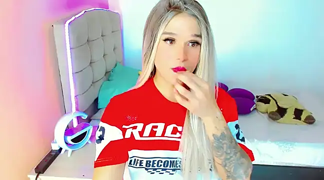 Snapshot of TaylorMon chatting on 03-12-25, 05:57 TaylorMon online show from 03-12-25, 05:57