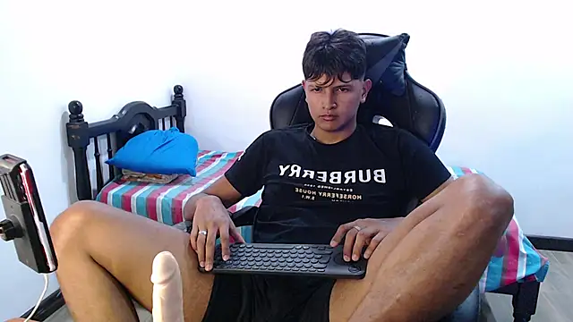 alex 245711 online show from 11-20-25, 07:35