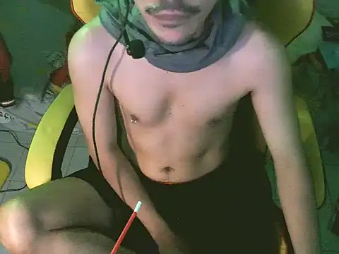 Snapshot of cloudyth1994 chatting on 12-22-24, 08:03 cloudyth1994 online show from 12-22-24, 08:03