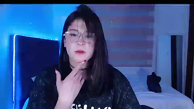 Snapshot of Yuri_Stars chatting on 02-09-25, 10:43 Yuri Stars online show from 02-09-25, 10:43