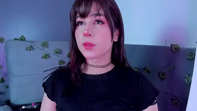 Snapshot of Yuri_Stars chatting on 03-17-25, 08:40 Yuri Stars online show from 03-17-25, 08:40