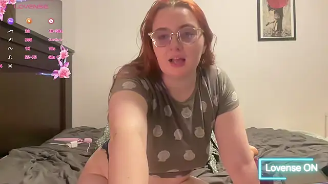 Snapshot of abbi-willow chatting on 11-10-25, 10:20 abbi-willow online show from 11-10-25, 10:20