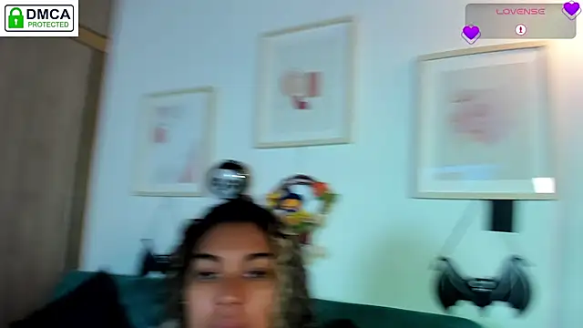 aleja montiel   online show from 10-20-25, 12:38