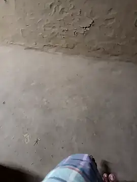 Snapshot of hairipussy2 chatting on 02-13-25, 12:00 hairipussy2 online show from 02-13-25, 12:00