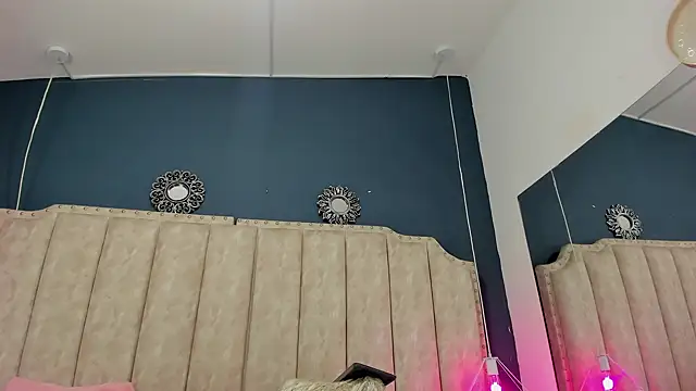 ShanelWest online show from 01-09-25, 04:17