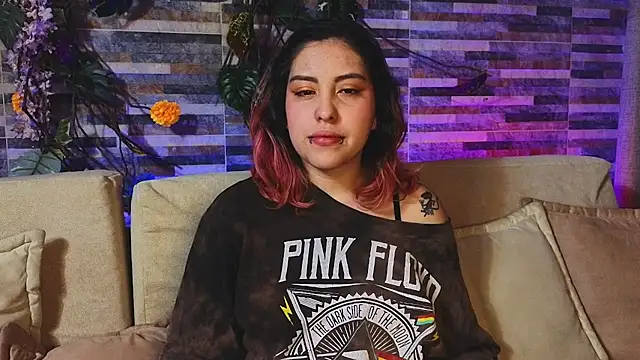 Snapshot of Hairyandsexysalma chatting on 09-10-25, 06:13 Hairyandsexysalma online show from 09-10-25, 06:13