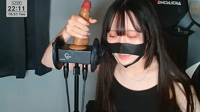 Snapshot of R18onesanASMR chatting on 10-21-25, 01:12 R18onesanASMR online show from 10-21-25, 01:12