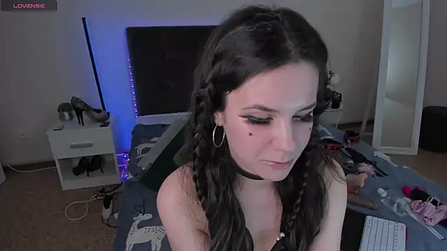 Snapshot of CassieEvans chatting on 12-13-24, 12:50 CassieEvans online show from 12-13-24, 12:50